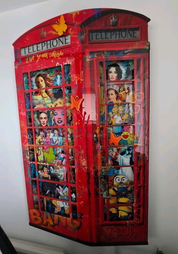 Uri dushy crowded phonebox - crowded,